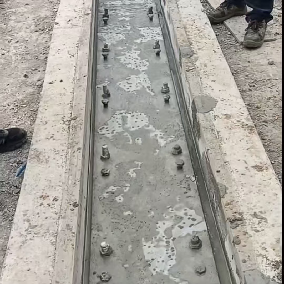 绵竹港口码头起重机龙门吊重型机械设备稳固用早强快凝轨道胶泥